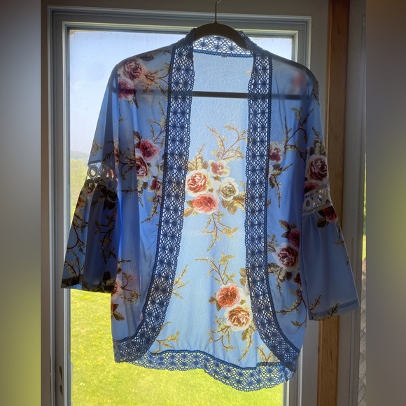 NWOT ~ LillyPosh Bell Sleeve Kimono - Picture 1 of 8